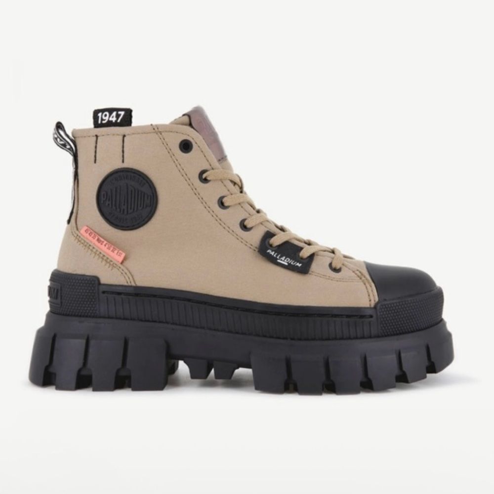 Palladium Revolt Hi Tx In Olive Size 6